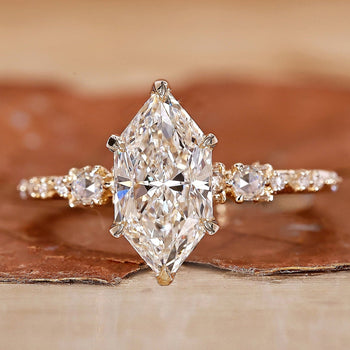 Round Diamond Solitaire Engagement Ring with prong setting.