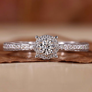 lab grown diamond engagement ring