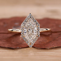 Dutch Marquise Ring featuring a beautiful diamond design.