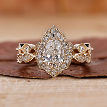 Vintage Bridal Set - Chevron Wedding Band Design