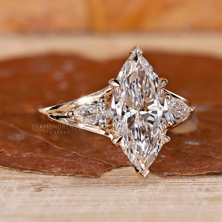 Marquise Ring with exceptional diamond brilliance and style.