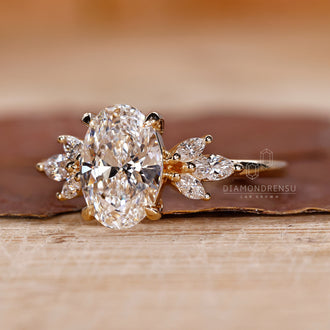 Claw Prong Ring setting for secure and brilliant diamond placement.