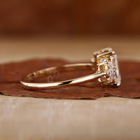 Prong setting ring showcasing an igi certified Lab Grown Diamond.