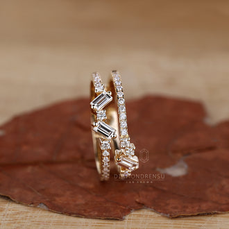 Luxurious pave setting featuring sparkling diamonds.