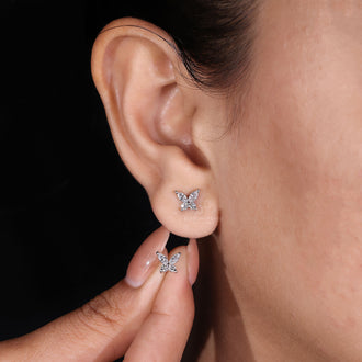 Diamondrensu earrings with a luxurious and radiant appeal.