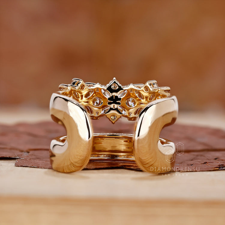 Adjustable Cuff Ring featuring a sleek, modern design.