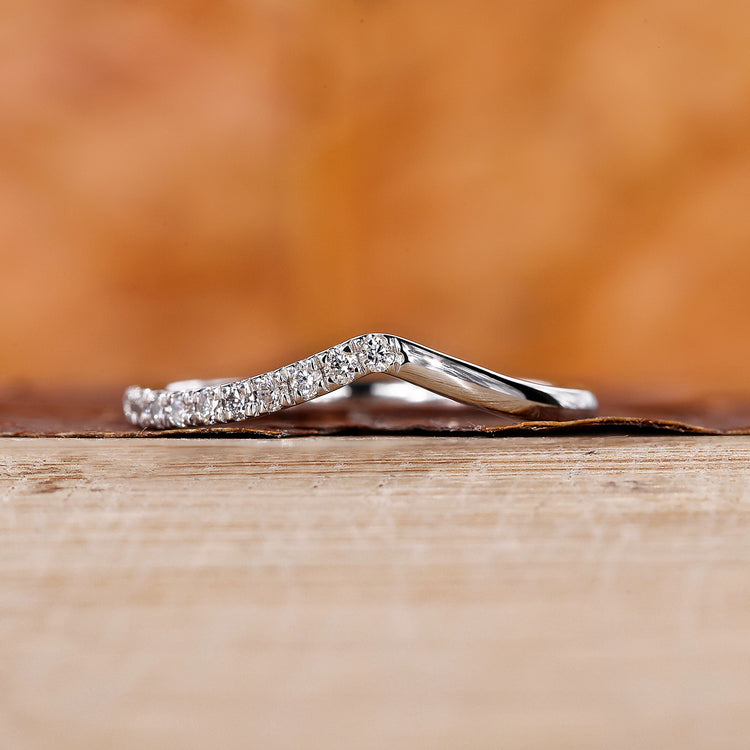 Elegant chevron band with sparkling lab-grown diamonds.
