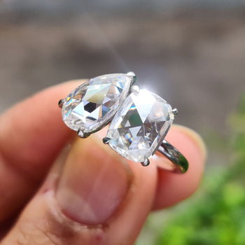Toi et Moi moissanite ring offers a unique and elegant design.
