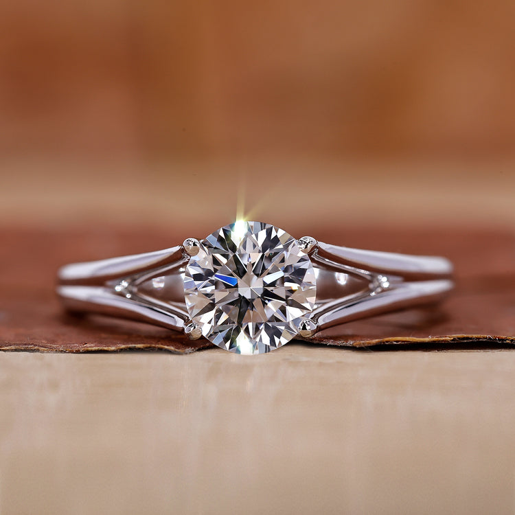 White Gold Solitaire Engagement Ring with a stunning diamond.