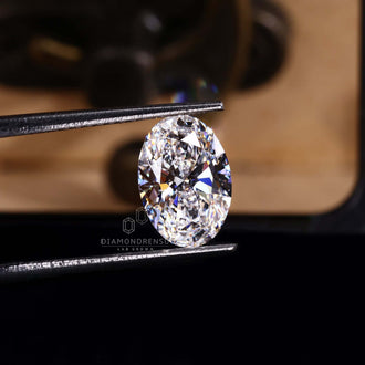 Best lab grown diamond choices include oval shapes for daily wear.