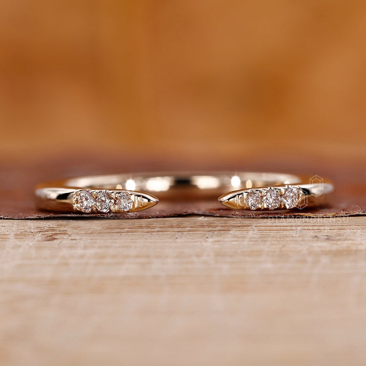 Beautiful handmade jewelry designed for lasting elegance.