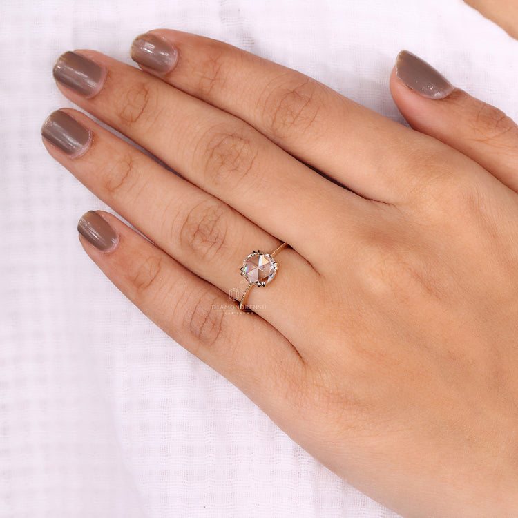 Milgrain Setting Ring for added detail and texture.