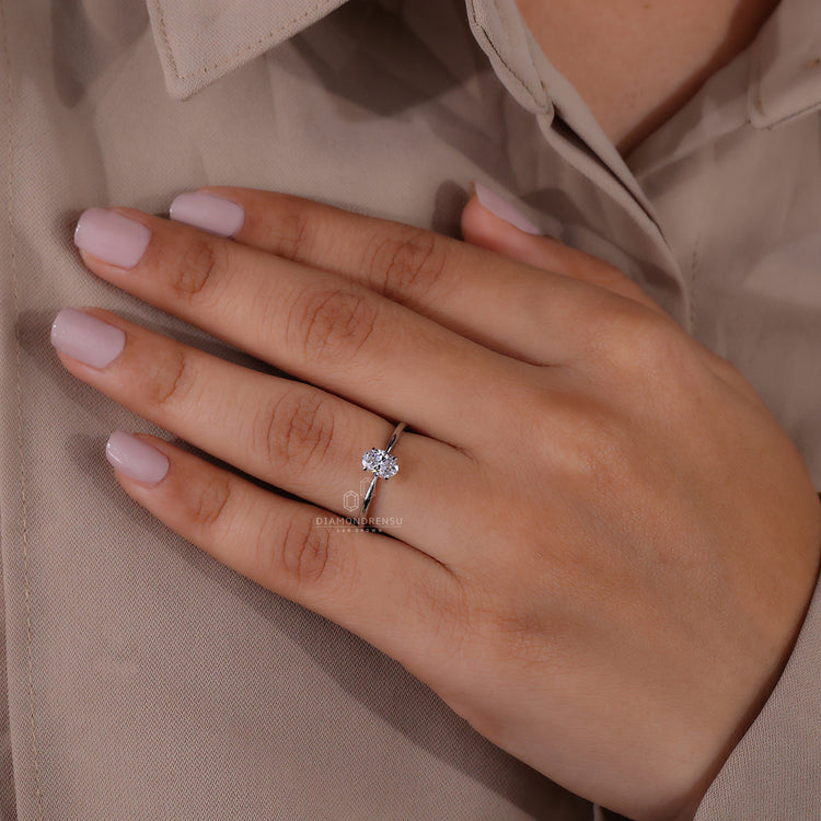 White gold engagement ring with a refined style.