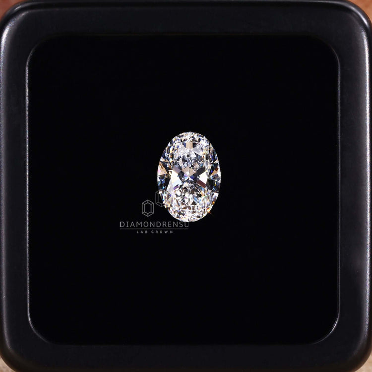 Oval shape diamond is used in wedding bands and statement rings.