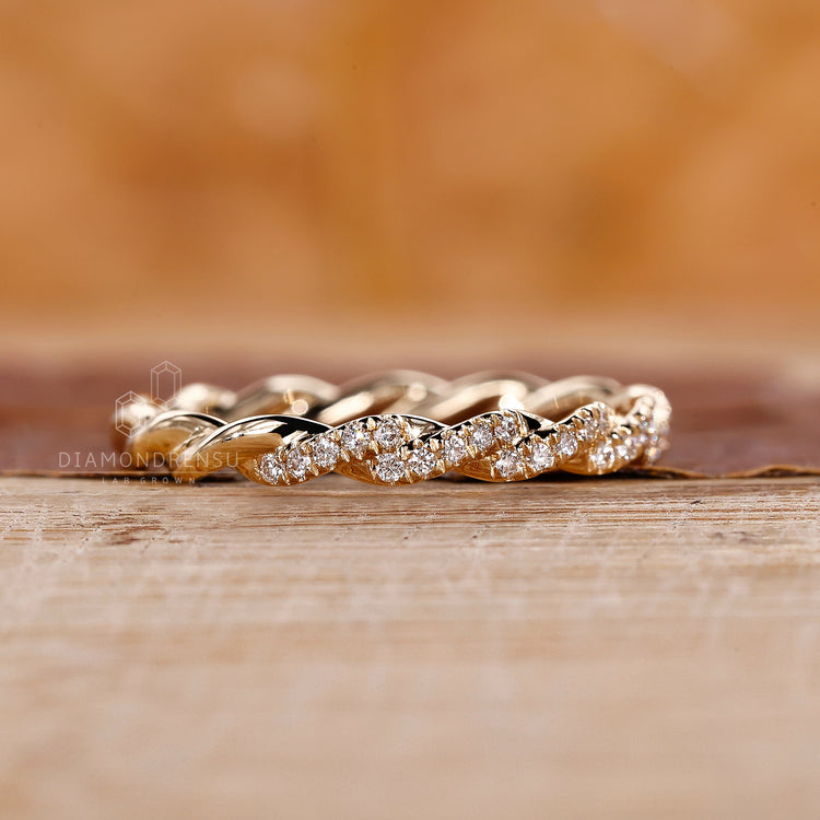 Diamondrensu wedding band twisted band round diamond band