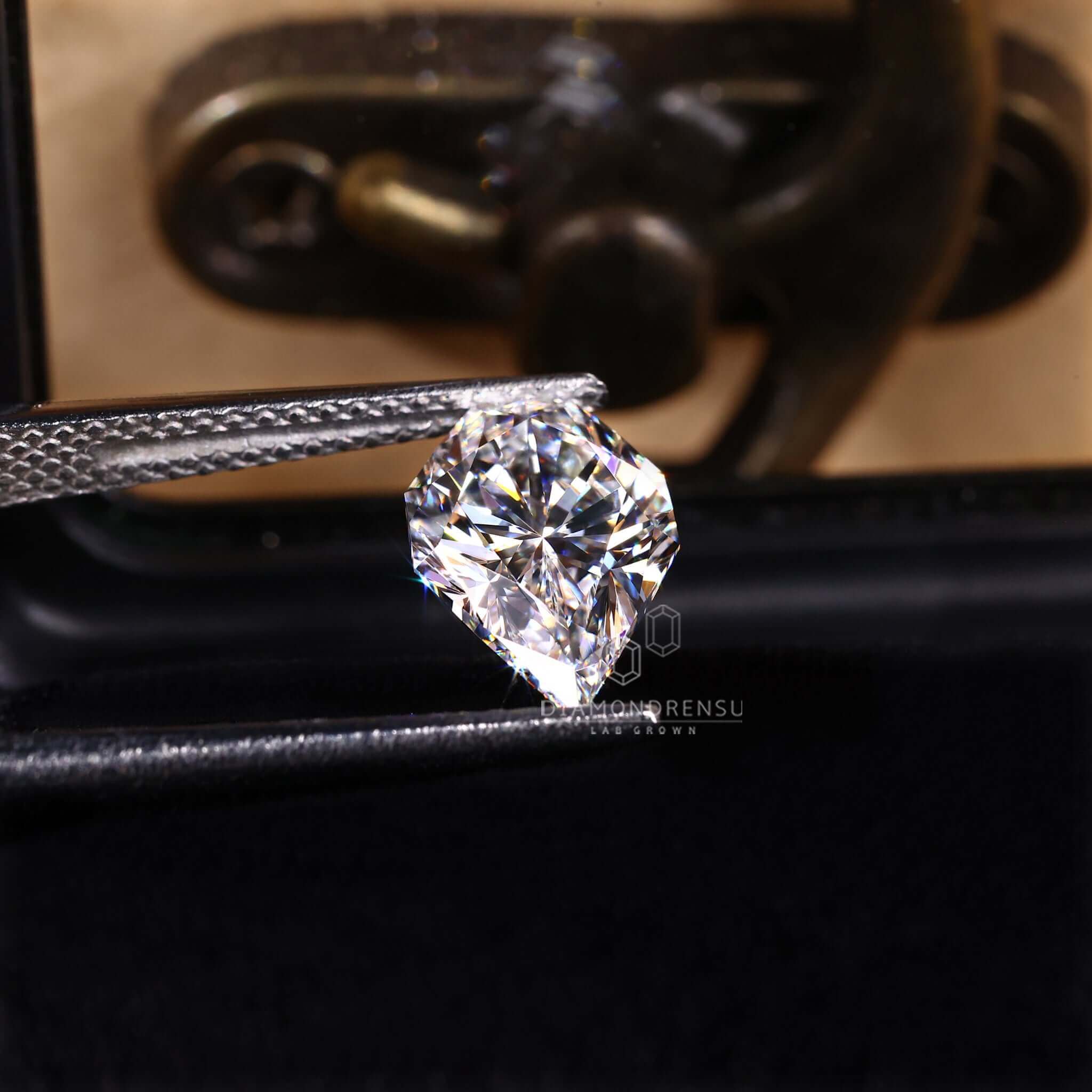 diamond  for engagement ring