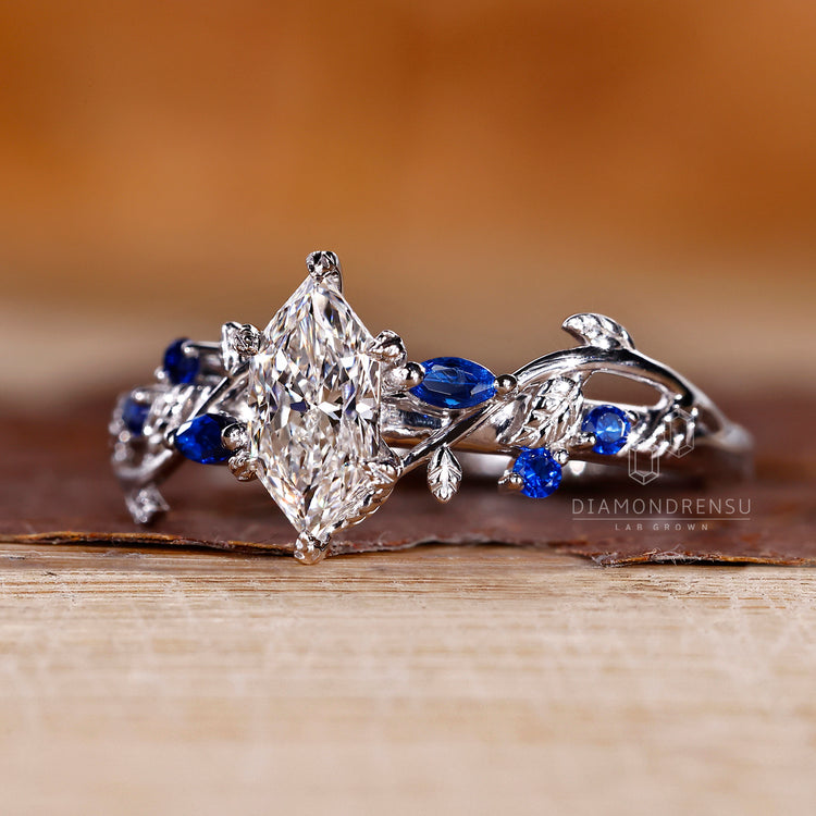 Dutch marquise engagement ring in white gold