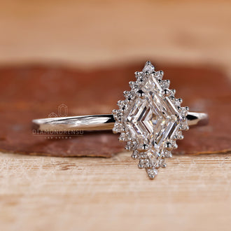 Round Diamond Ring in a classic prong setting for lasting beauty.