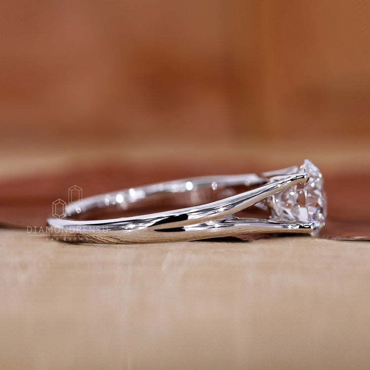Round Diamond Engagement Ring in a classic prong setting.