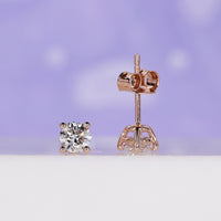Elegant round stud earring featuring Lab Grown Diamond brilliance.