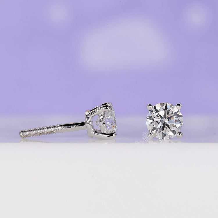 Radiant round diamond ring with unmatched brilliance.