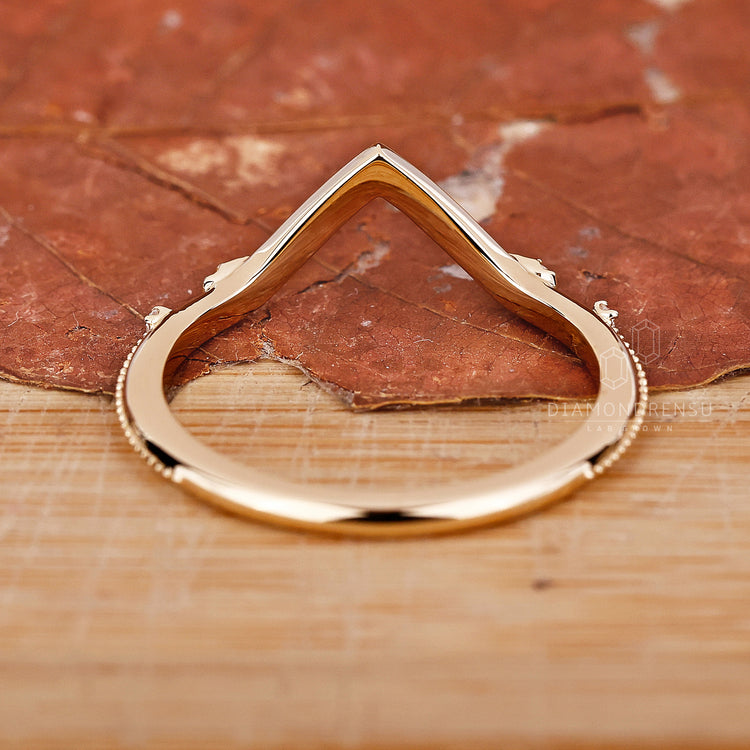 Milgrain Setting on a wedding band for added sophistication.