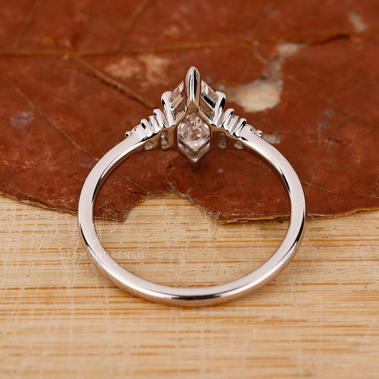 V Shaped Prong Setting for a secure and elegant display.