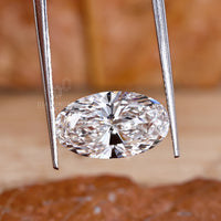 Oval Diamond Cut designed for maximum light reflection.