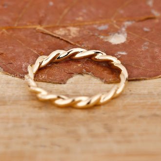 Handmade jewelry twisted wedding band round diamond band