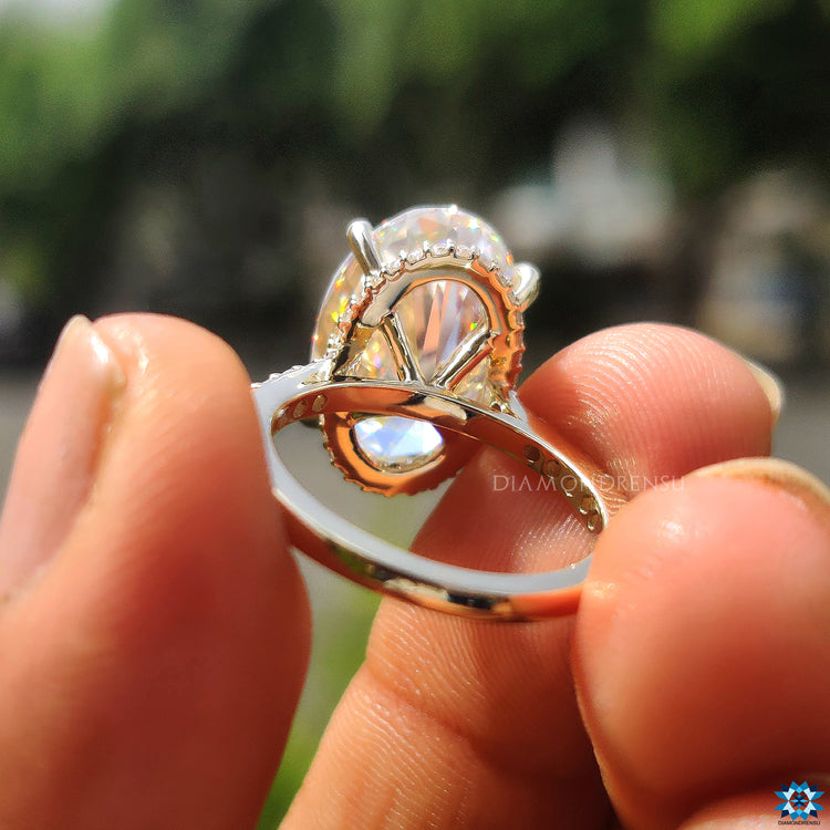 Yellow gold engagement ring presenting a rich and warm glow.