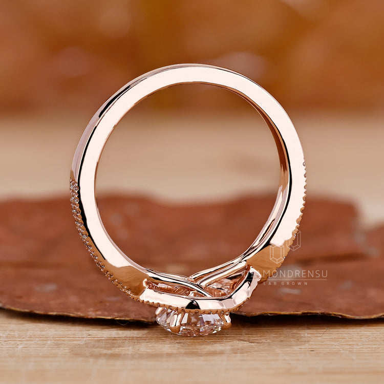 Round Cut Diamond Twisted Pave Engagement Ring