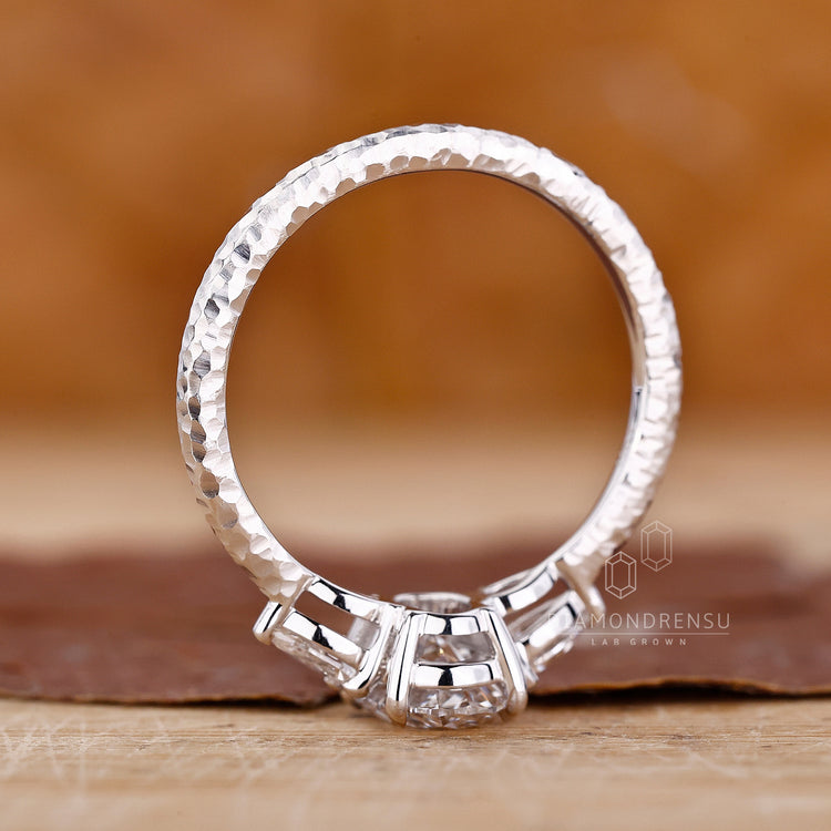 IGI certified diamond ring with guaranteed quality.