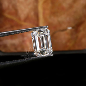 2 carat emerald cut diamond lab grown is ideal for engagement settings.