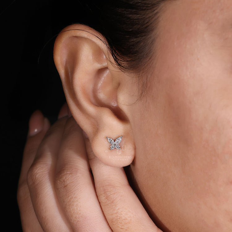 Stylish stud earrings perfect for everyday wear.