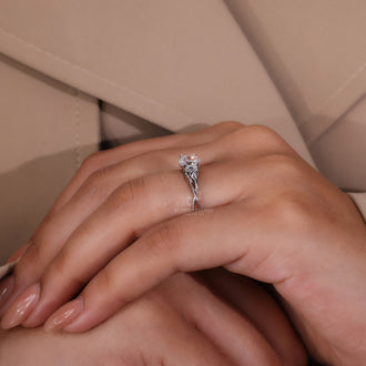 Solitaire Ring with a classic and elegant design.