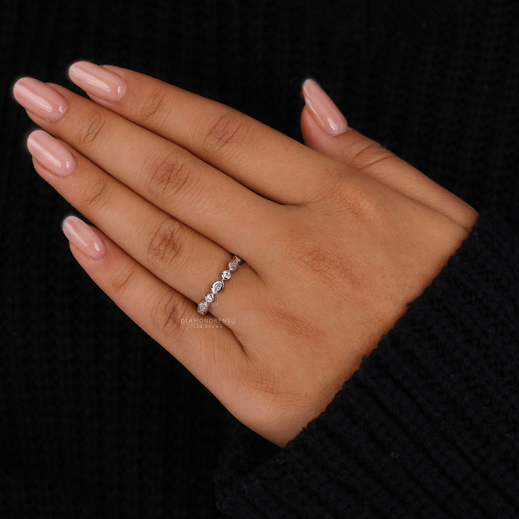 Half eternity diamond band in a delicate design.