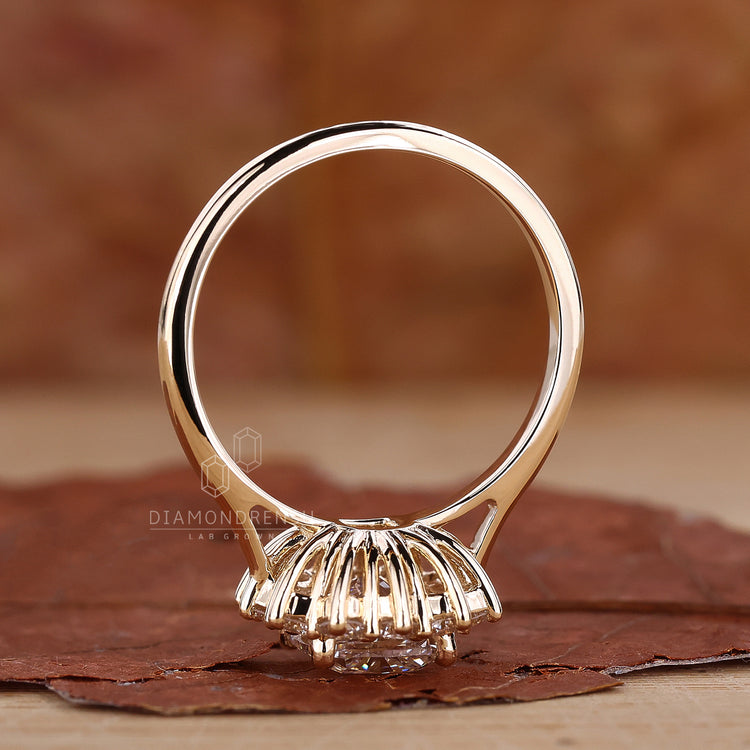 Yellow gold ring with a dazzling cushion halo.