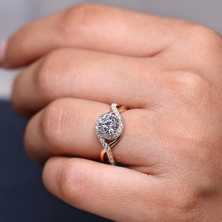 Twisted Shank Ring designed with round diamond.