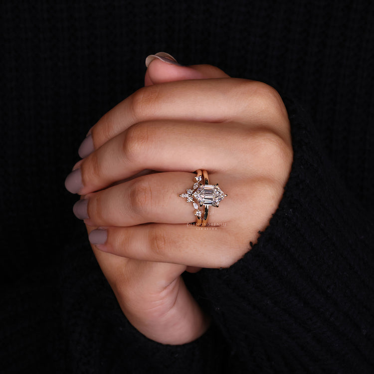 6 Prong Claw Setting ensures diamond stability in your ring.