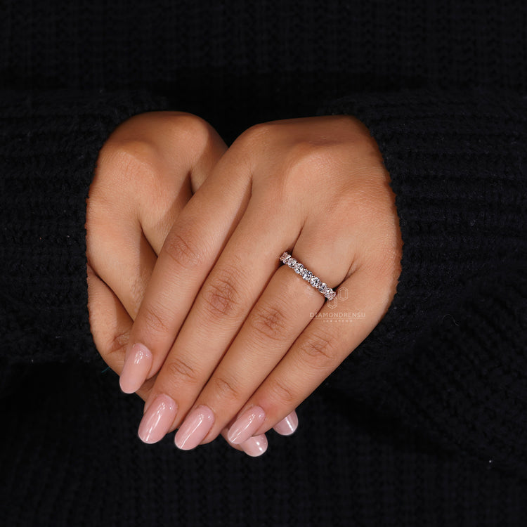 Buy wedding band with exceptional craftsmanship for your special moment.