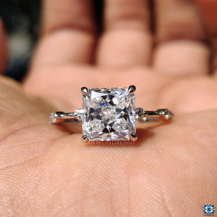 Pave round cut band with bright side stones.