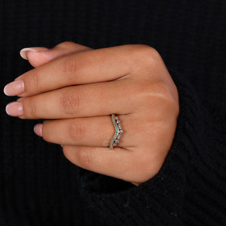 Classic round diamond wedding band with timeless brilliance for everyday elegance.