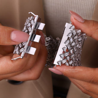 Gorgeous tennis bracelets for women blending pear shapes and round prong settings.