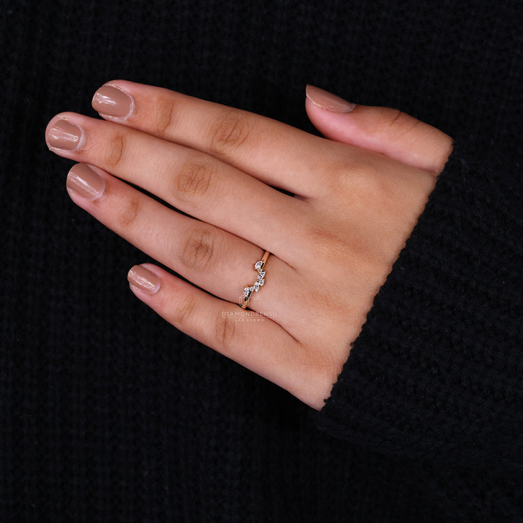 Yellow gold wedding band with classic beauty.