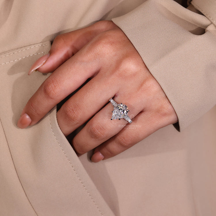 Claw Prongs on a round diamond ring to ensure diamond stability.