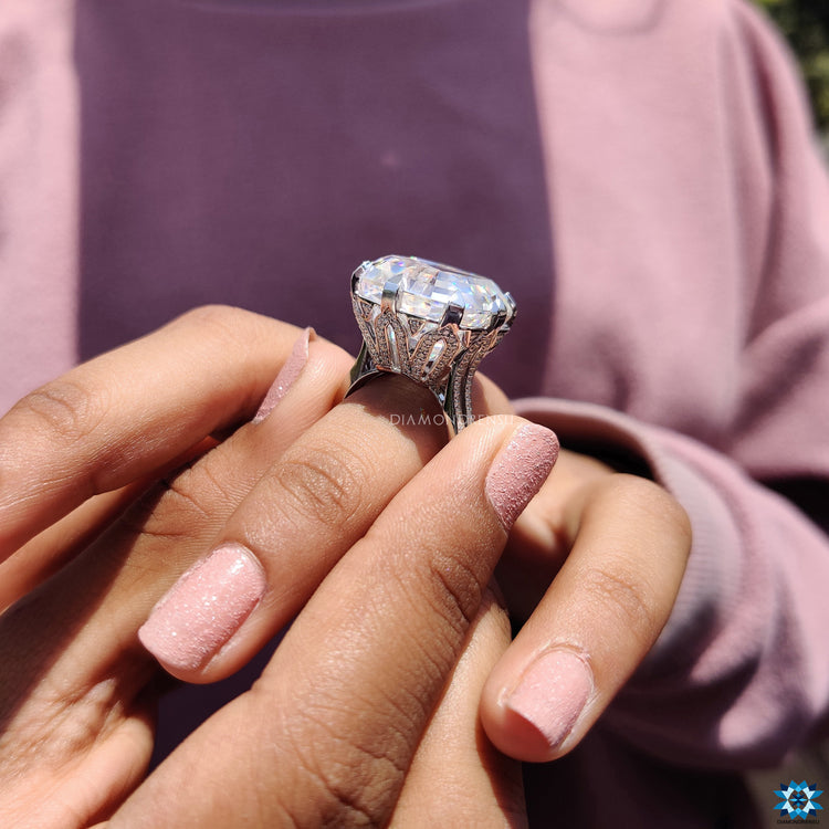 Split shank pave engagement ring setting with sparkle