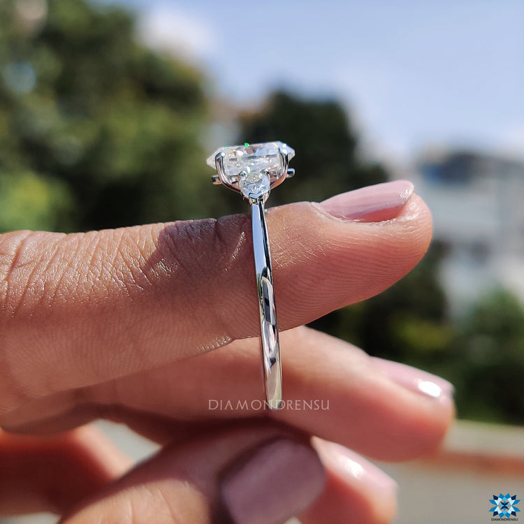 V shaped prong setting for a modern style.