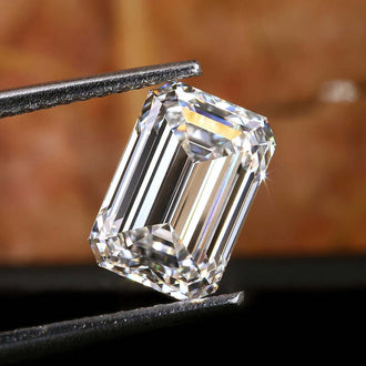 Emerald cut diamond in 2 carat size is perfect for custom jewelry.