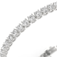 7 inch diamond tennis bracelet with round stones.
