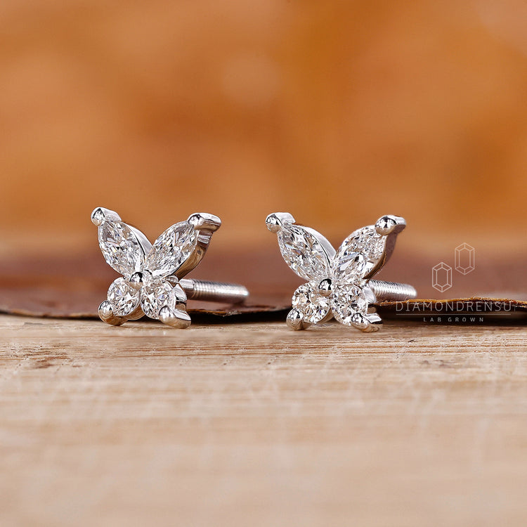 White gold earrings with a timeless and classy look.